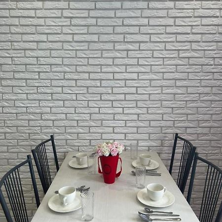 1 Комнатная Квартира В 15 Минутах От Аэропорта Almaty Extérieur photo